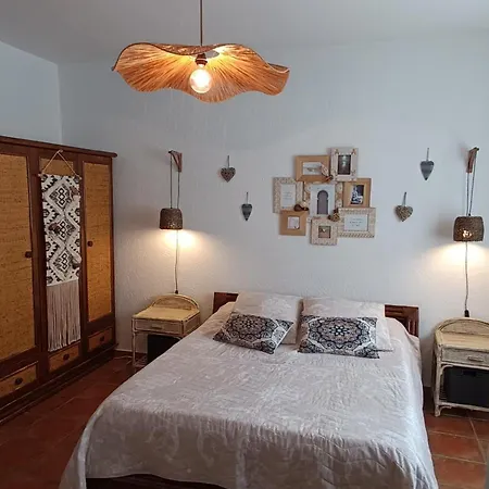 Le Petit Patio Couette-café Aigues-Mortes