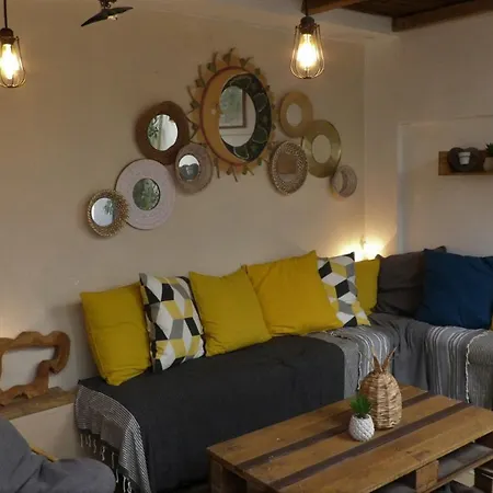 Le Petit Patio Frühstückspension Aigues-Mortes